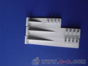 高效配置 通訊設備停泊位與平板載體的布局優化